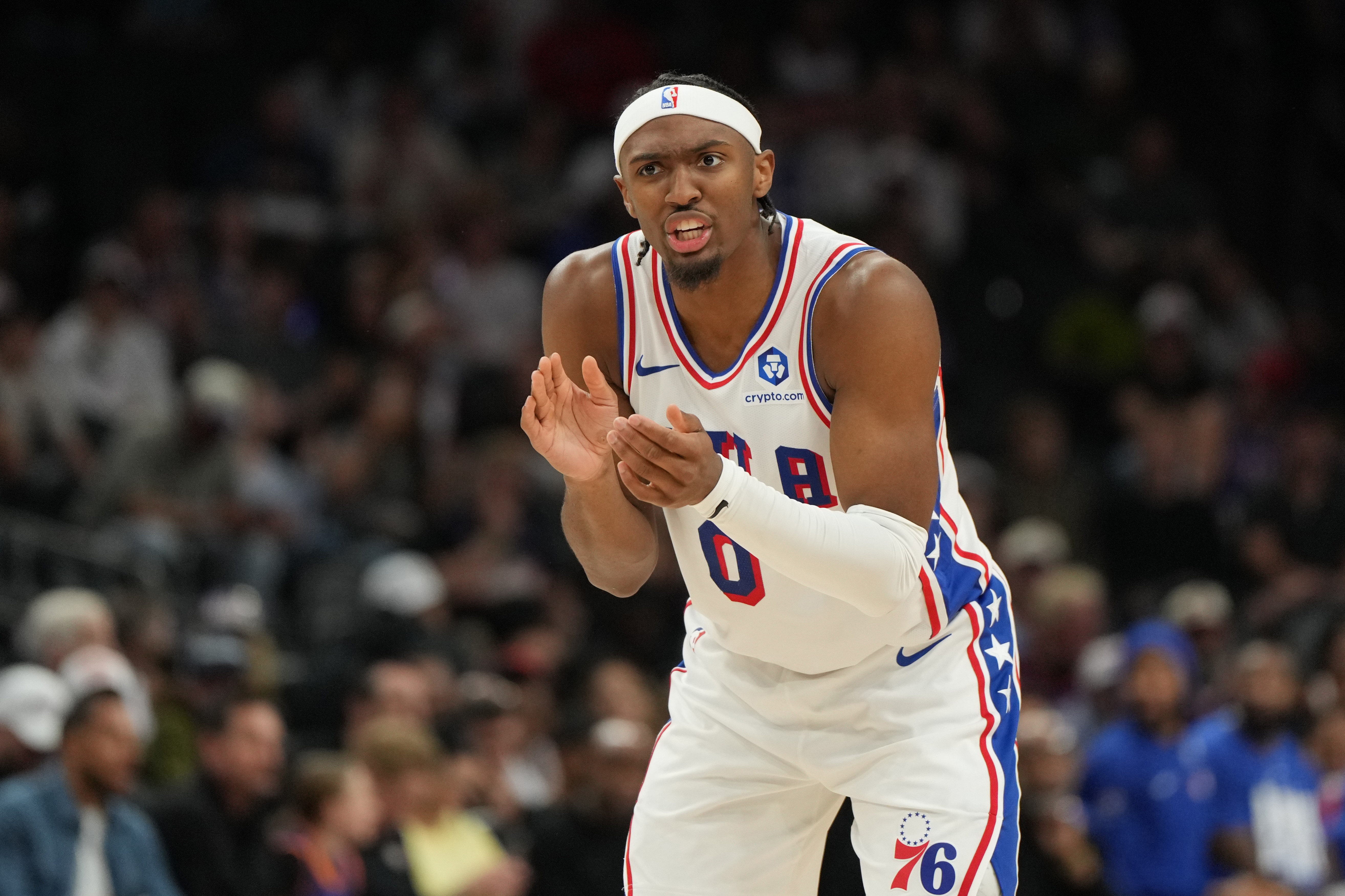 下半场轰20分为时已晚！马克西34中12拿下33分3板6助1断2帽